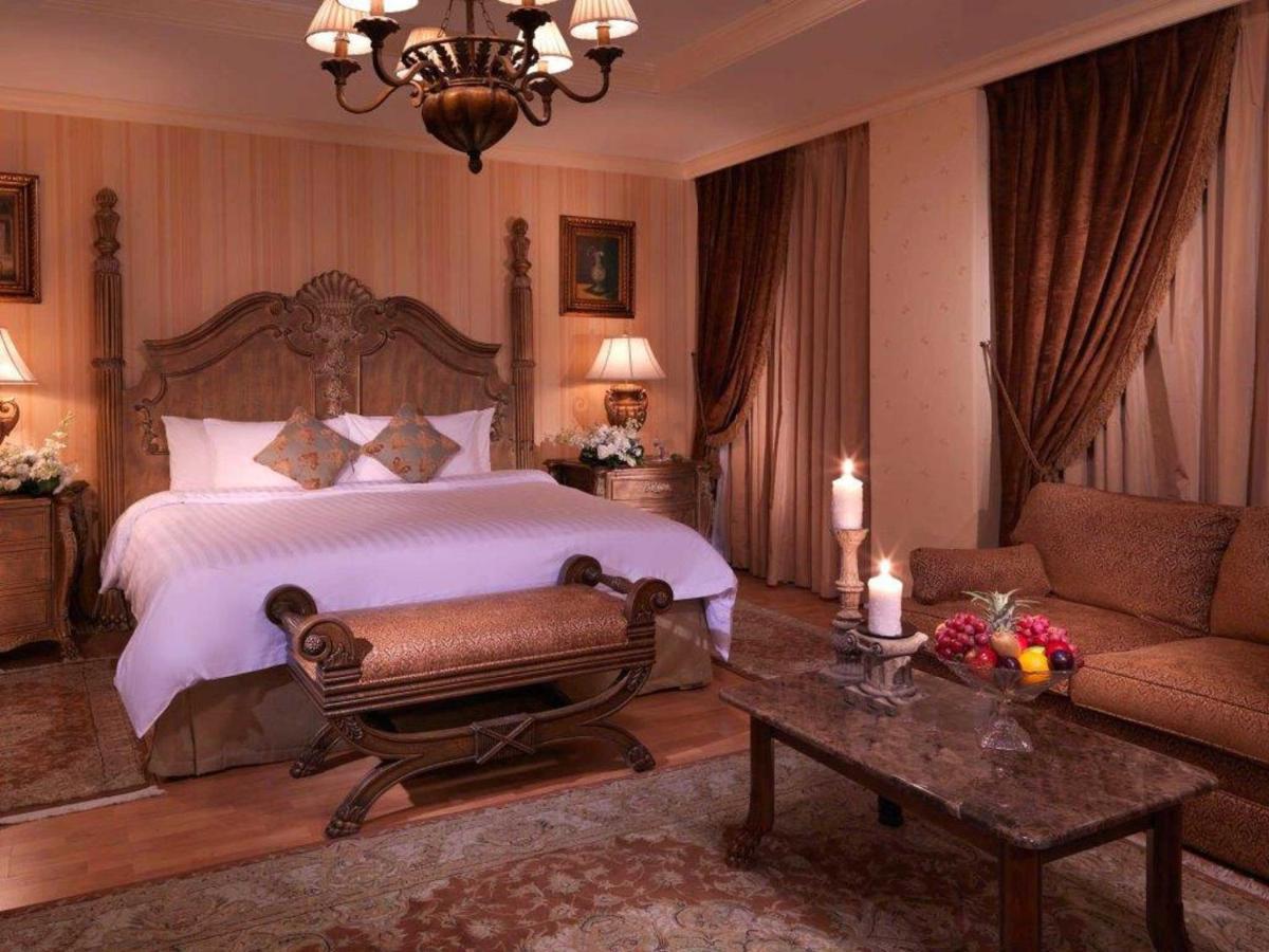 Amjad Royal Suites Hotel Jeddah Exterior photo